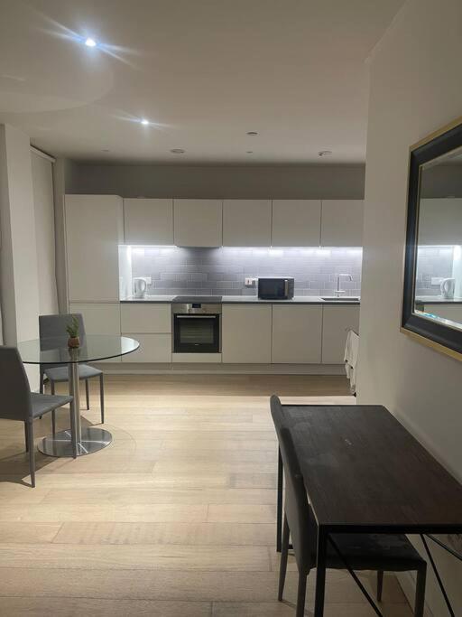 Stunning 2 Bedroom Apartment London